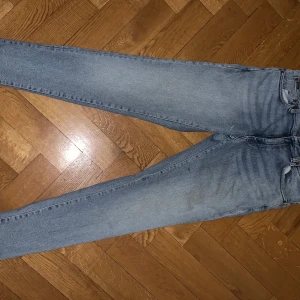 Ralph lauren byxor  - Stentvättade ljusa jeans från Ralph lauren, bara använda ett fåtal gånger ❤️
