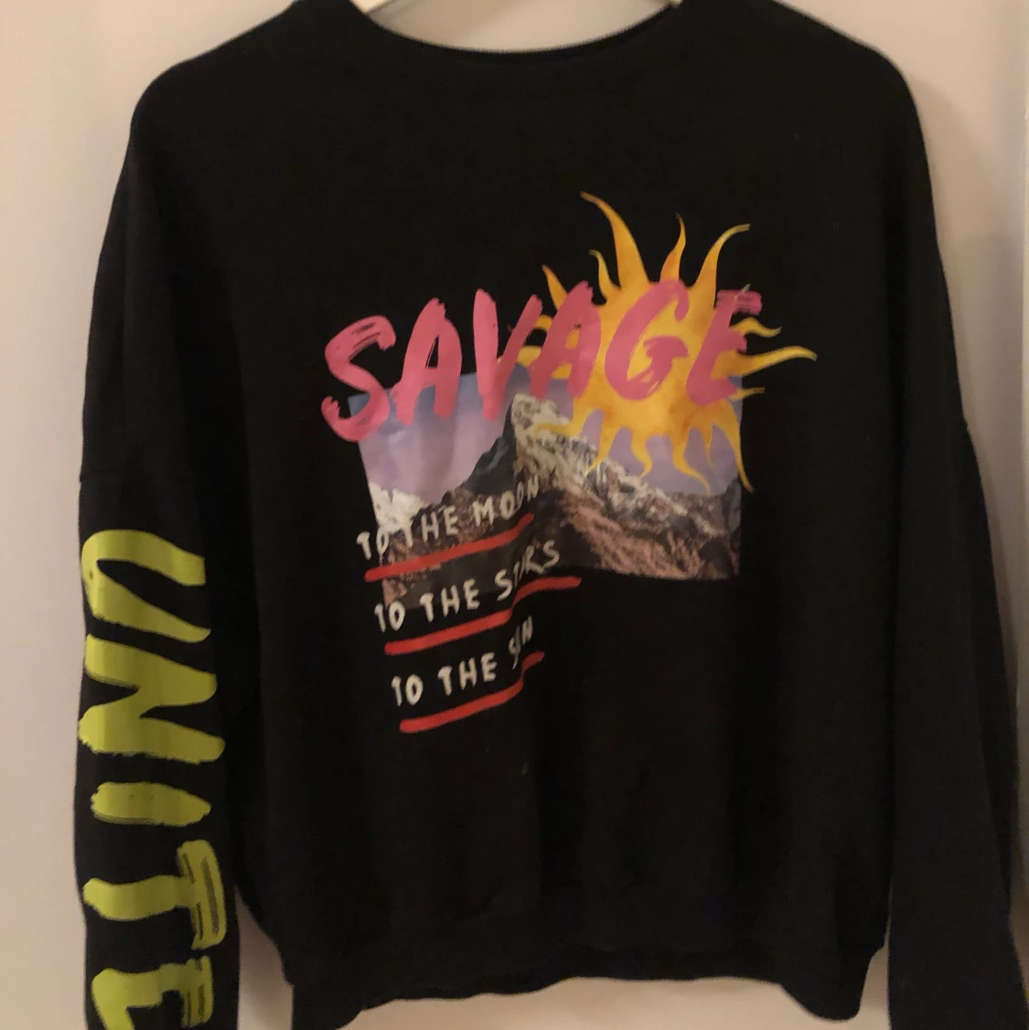 Sweatshirt