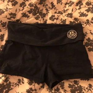  - Mjukis shorts, yoga shorts. Välanvända, supersköna! 