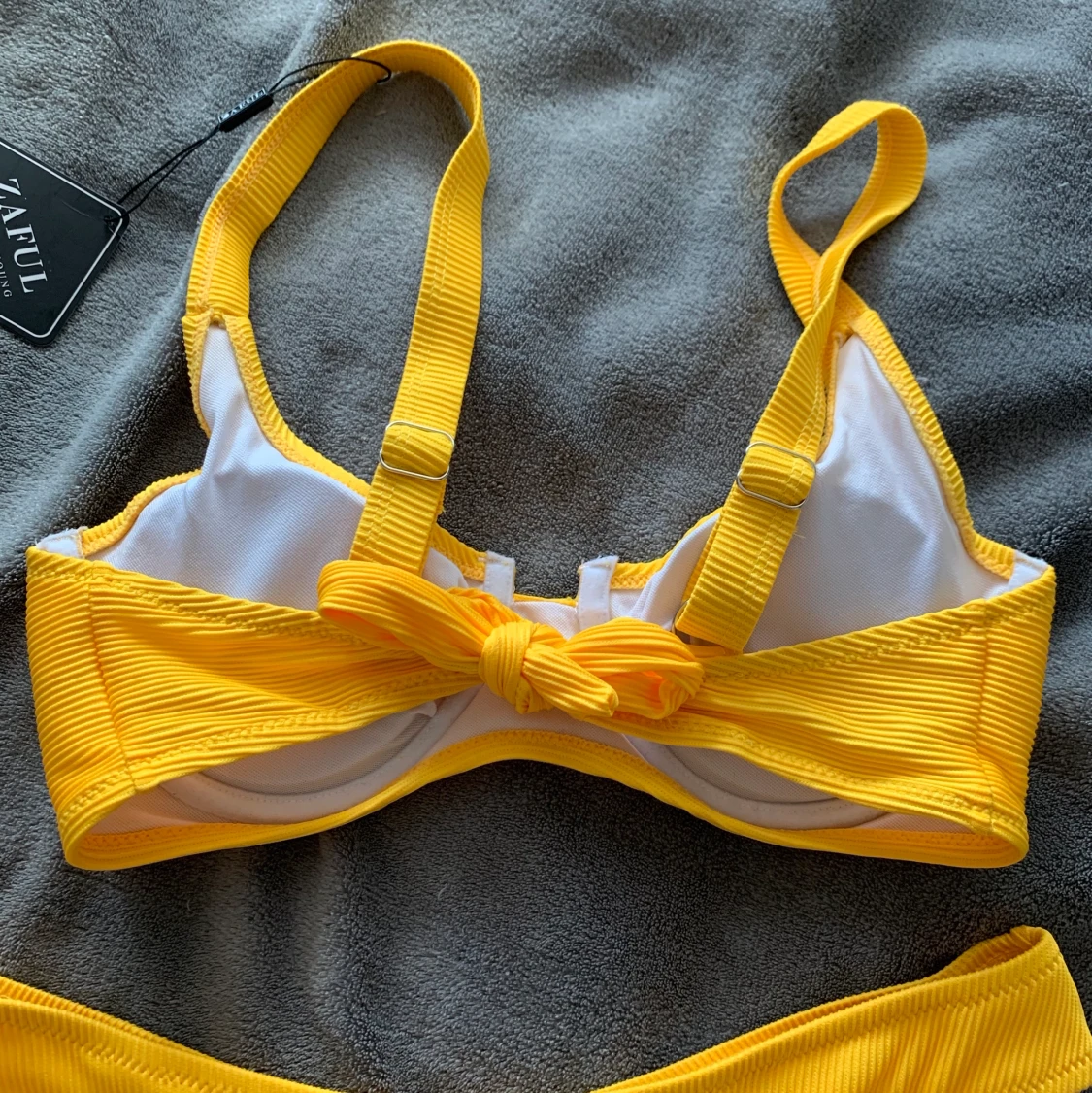 Gul reglerbar bikini  - 90
