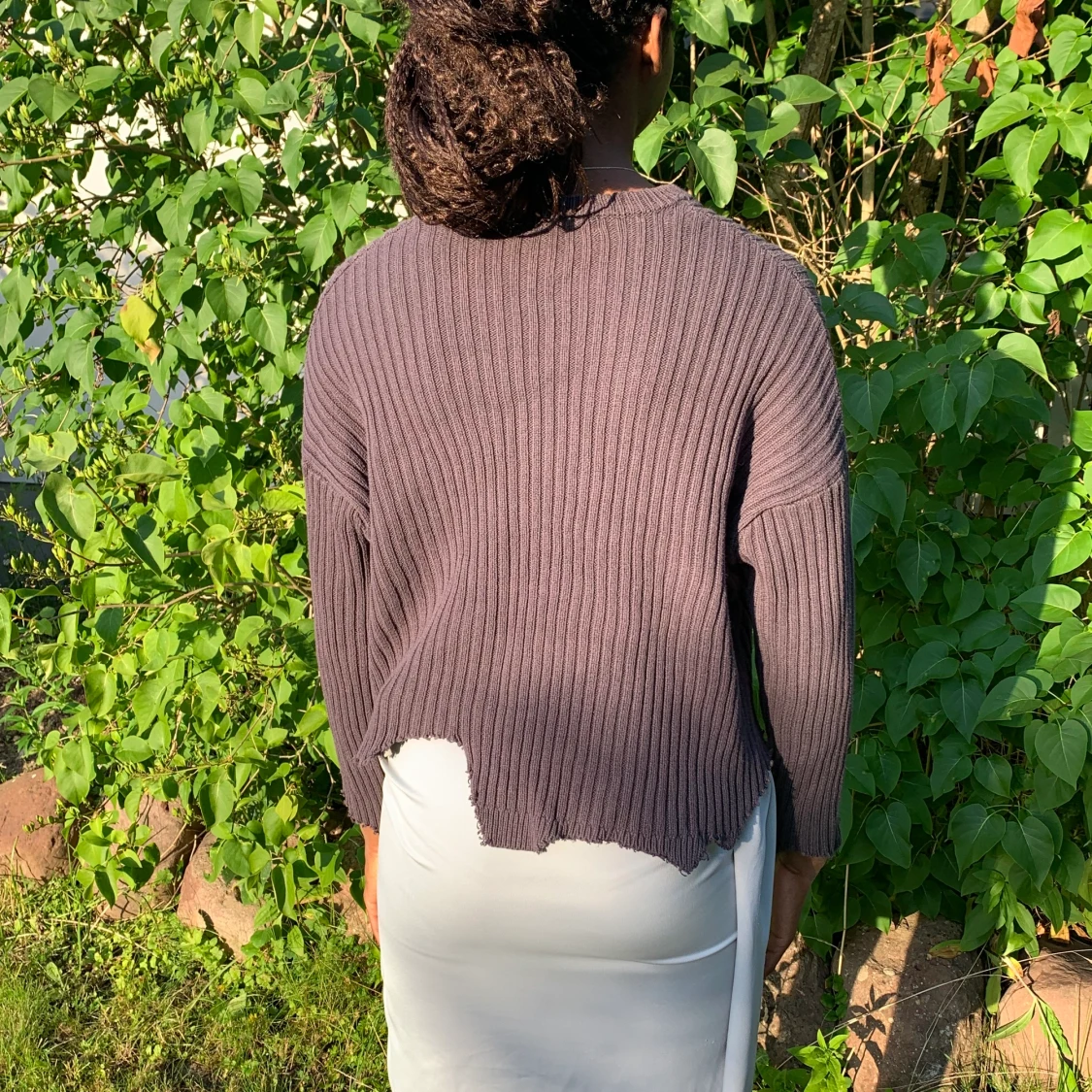 Sliten tröja i grå - 90