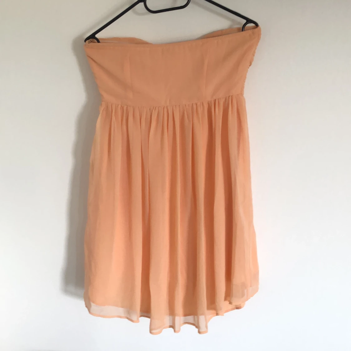 Axelbandlös klänning - 90