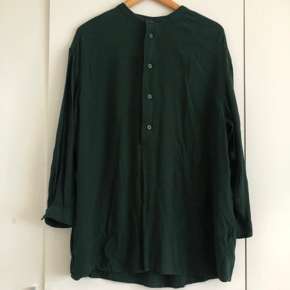 Weekday skjorta strl XS