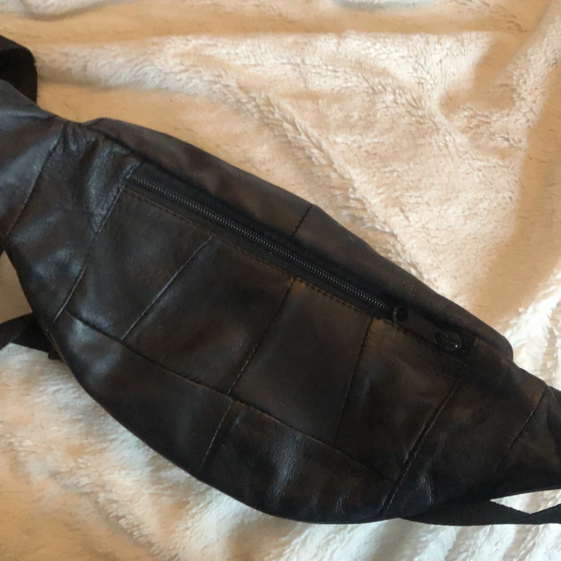 Fannypack från Boohoo - 90