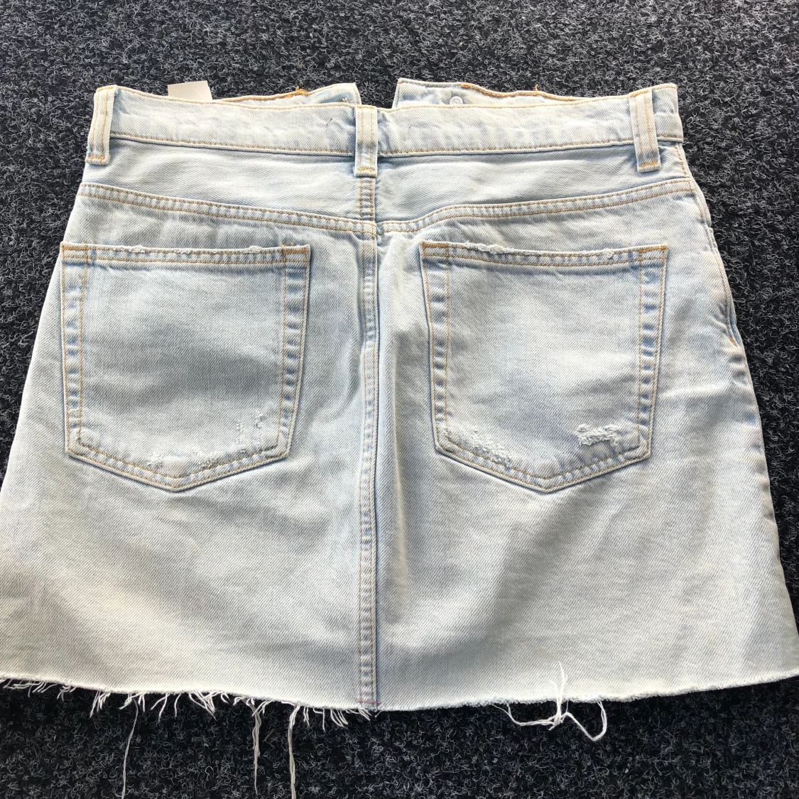 Kjol från bikbok  - 91