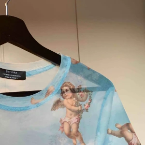  - Supergullig tröja, see through, köpt på Bershka! 80kr+frakt  