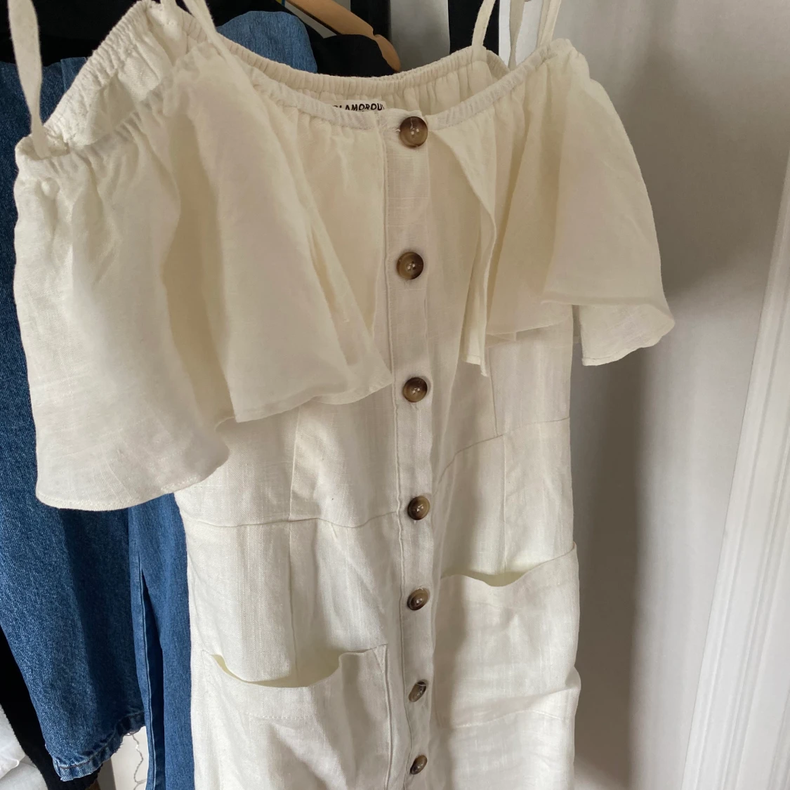 Gullig vit klänning - 90