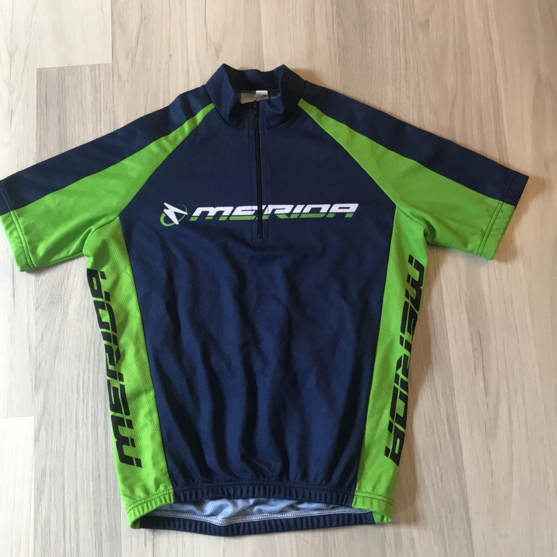 cykeltröja storlek 140