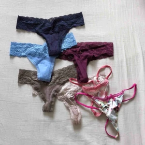  - 7 par stringtrosor! De säljs ej separat! Allt eller inget! De är i använt skick men såklart hela och rena. Alla är i storlek XS/S. Frakt på 44kr tillkommer om de ska skickas.