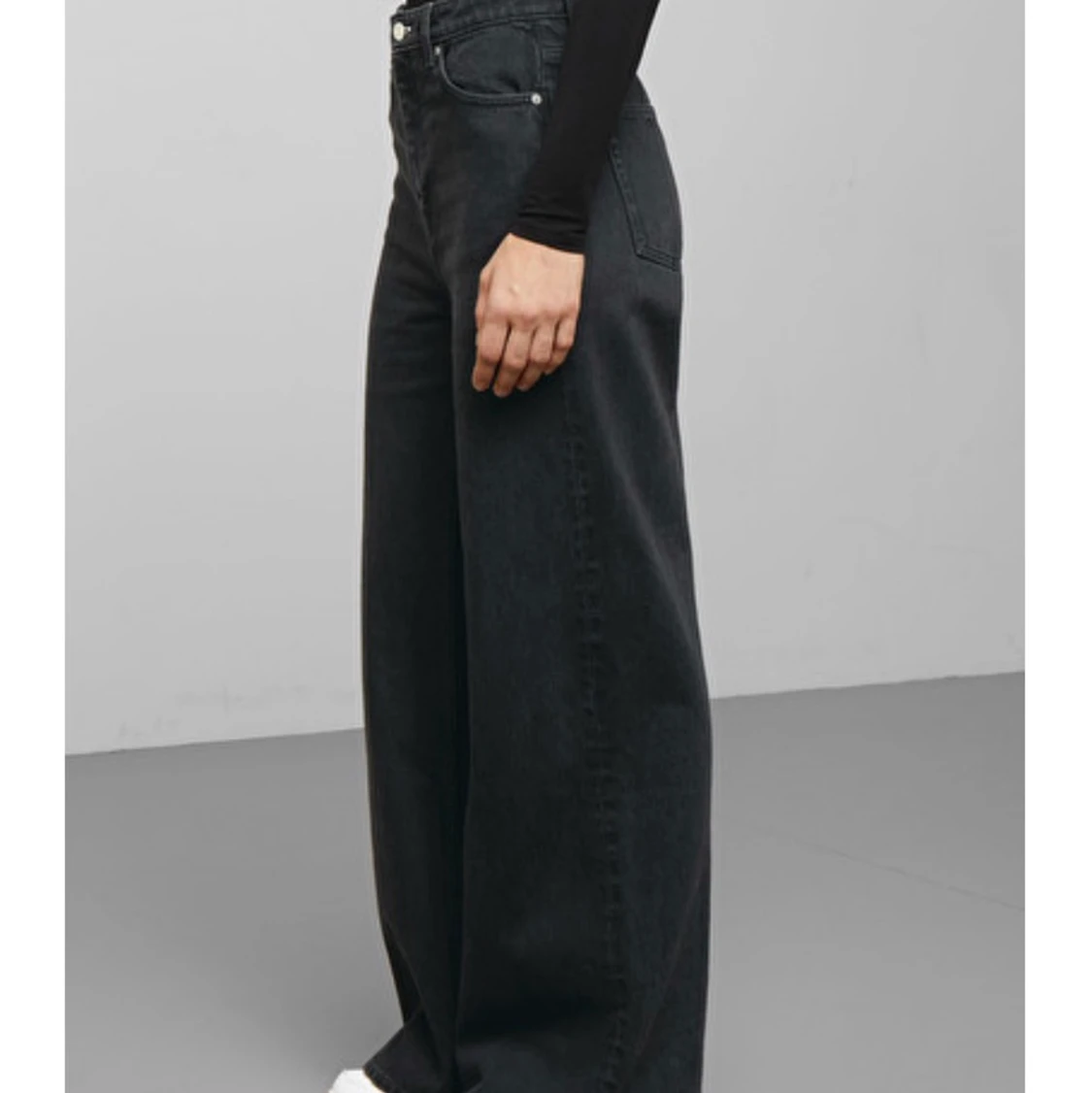 Vida byxor från Weekday - 91