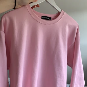 Oversized tröja - Jättefin rosa tröja från prettylittlething☀️ 