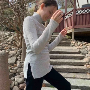  - Dunderglittrig! Som en nyårsfest fast en tröja! Kommer inte till användning, kan mötas i Gbg annars tillkommer frakt 🚚 