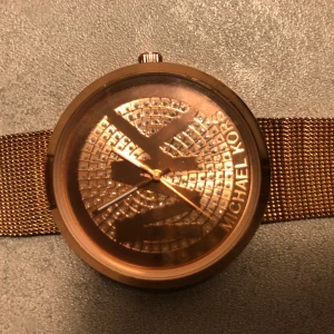 Klocka - Måste bytas batterier 