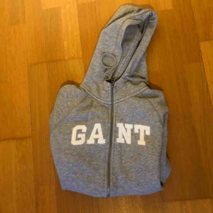  - Gant kofta, storlek S.