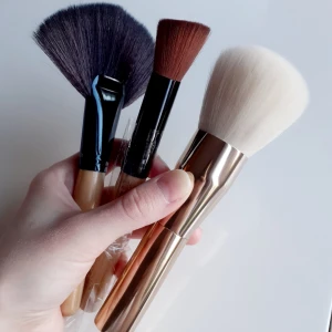  - 3st mjuka borstar som inte kommer till användning, och som jag hellre säljer vidare än slänger🌍💖Alla för 100:- och FRI FRAKT!☆