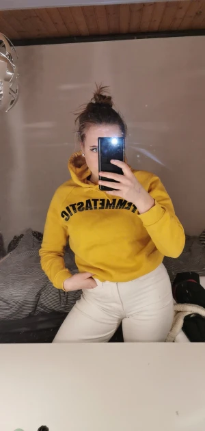 Hoddie från gina - Populär hoddie från gina. Inklusive frakt 