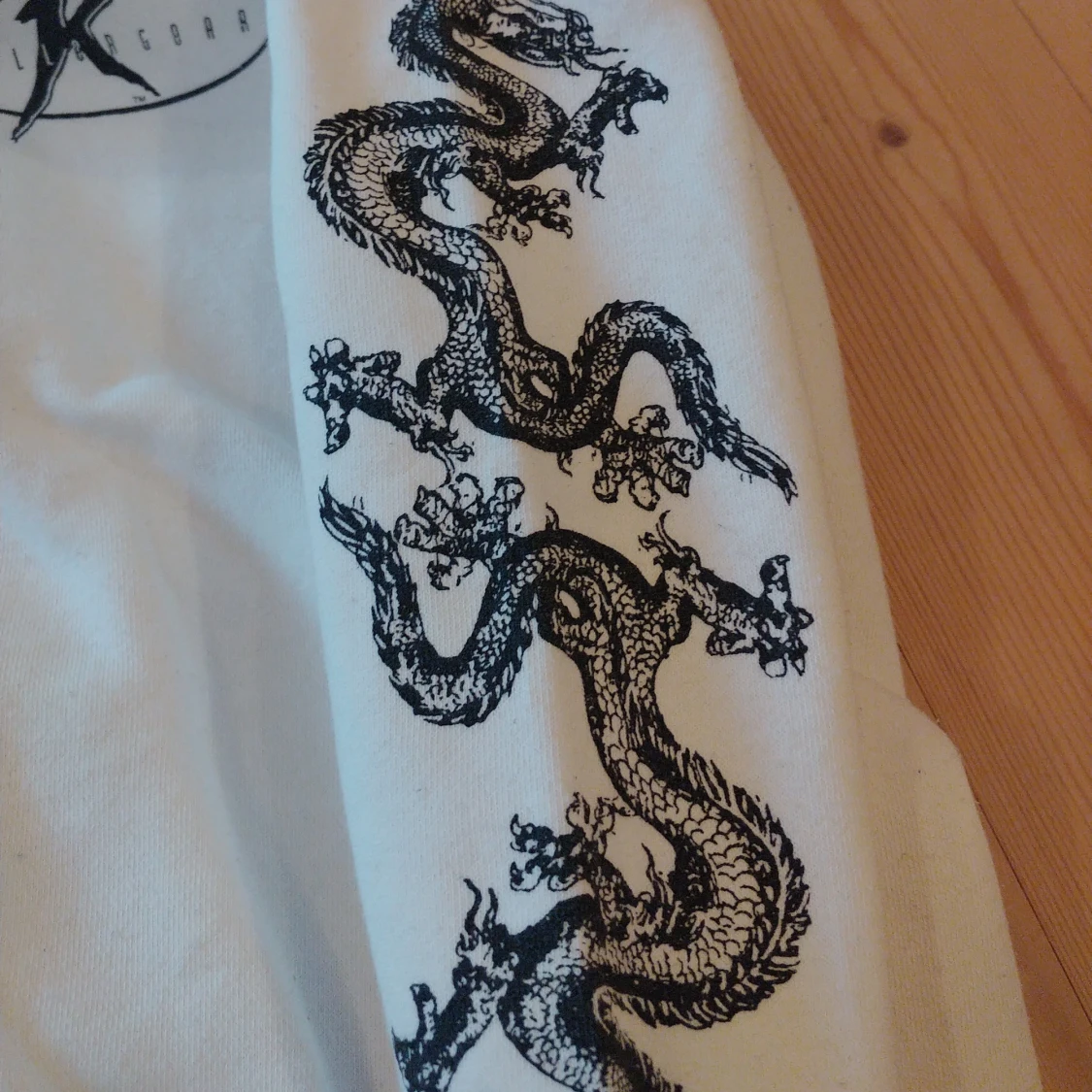 Vintage dragon sweatshirt - 91