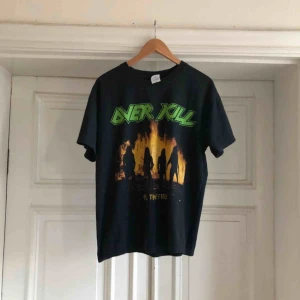  - Over Kill - Snyggt urtvättad - Kan hämtas i Uppsala eller skickas mot fraktkostnad 