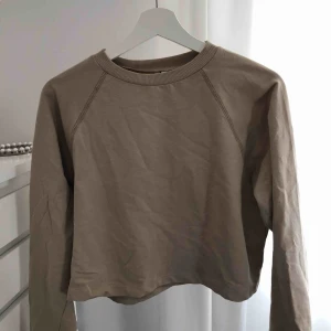  - Helt ny tröja ifrån Nelly