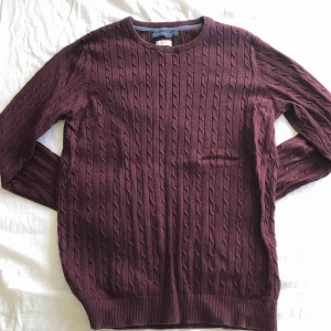  - Vinröd tröja från jack and jones