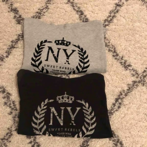  - Två likadana hoodies bara i olika färg från Gina tricot. Köp en för 50kr eller paketpris för 75kr Köparen står för frakten eller mötas upp i Uppsala💕