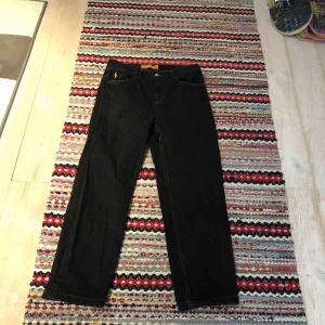  - Använd några gånger 90s jeans polar. Bra skick. Frakt 