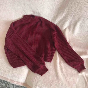  - Snygg stickad tröja från forever 21. Hög midja och använd 1 gång.