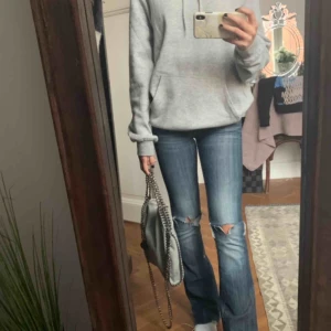  - Jättefina Jeans från crocker som jag själv har köpt på plick men som tyvärr inte passade mig, de är aldrig använda av mig💓