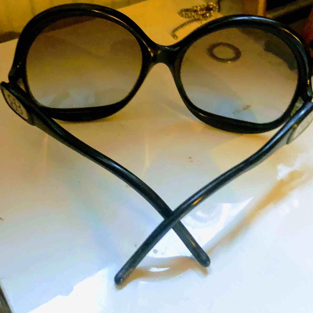 Solglasögon ifrån Balenciaga köpta i New York tidigt 70tal. Accessoarer.