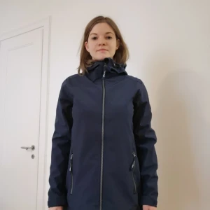 Rain coat for summer - Almost new rain coat for summer, light, water repellent, windproof and breathable. 