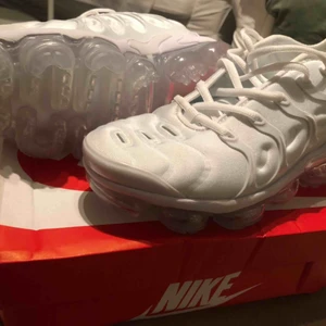  - HELT NYA VAPOR MAX  Enbart testade, kommer i orginalkartong  Nypris 2200kr