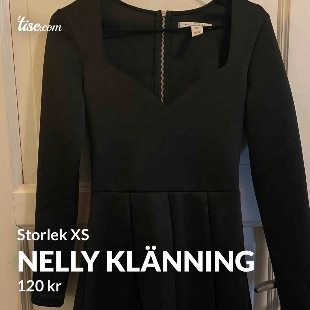 Snygg klänning med fin urringning. Aldrig använd Från nelly🤩🥰. Klänningar.