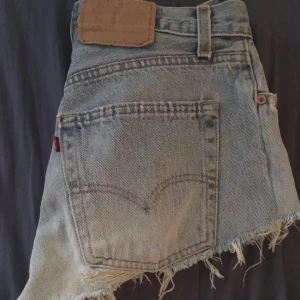  - Levis shorts i super fint skick säljes pga för små :/
