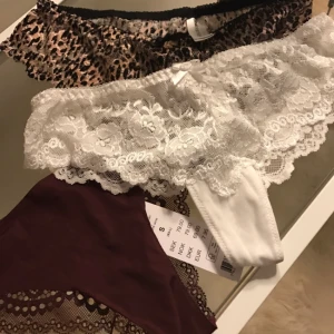  - Helt nya oanvänd trosor. 🌸 nypris var 79 kr styck 💕 hämtas i Gbg eller skickas (14 kr)