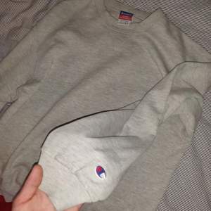 Vintage Champion SWEATSHIRT hyfsat bra cond! Köparen står för frakt eller mötas i Norrköping. 🥰