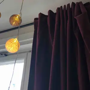 💜säljer dessa super snygga gardiner från Ikea. Passar året om! Ger bra mörker i hela rummet!💜