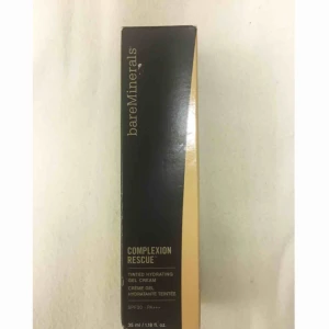  - Oöppnad (metallen för öppningen kvar) Bare Minerals Complexion Rescue. Färg ”vanilla 02”  Betalning till swish