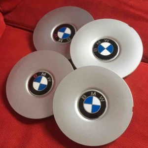  - BMW tillbehör  4 st center , oanvända. Ursprungspris 250:- st = 1000:-  NU 150:- f alla 4 