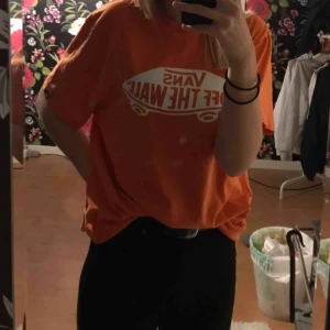  - T-shirt från vans, använd ett antal gånger men i fint skick☺️