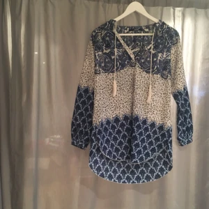  - Mönstrad tunika 