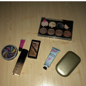  - Sminkprodukter  Kontakta för mer info