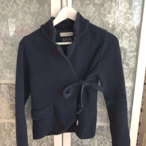  - Odd Molly kofta storlek 0. Nypris 1800kr. Fint skick