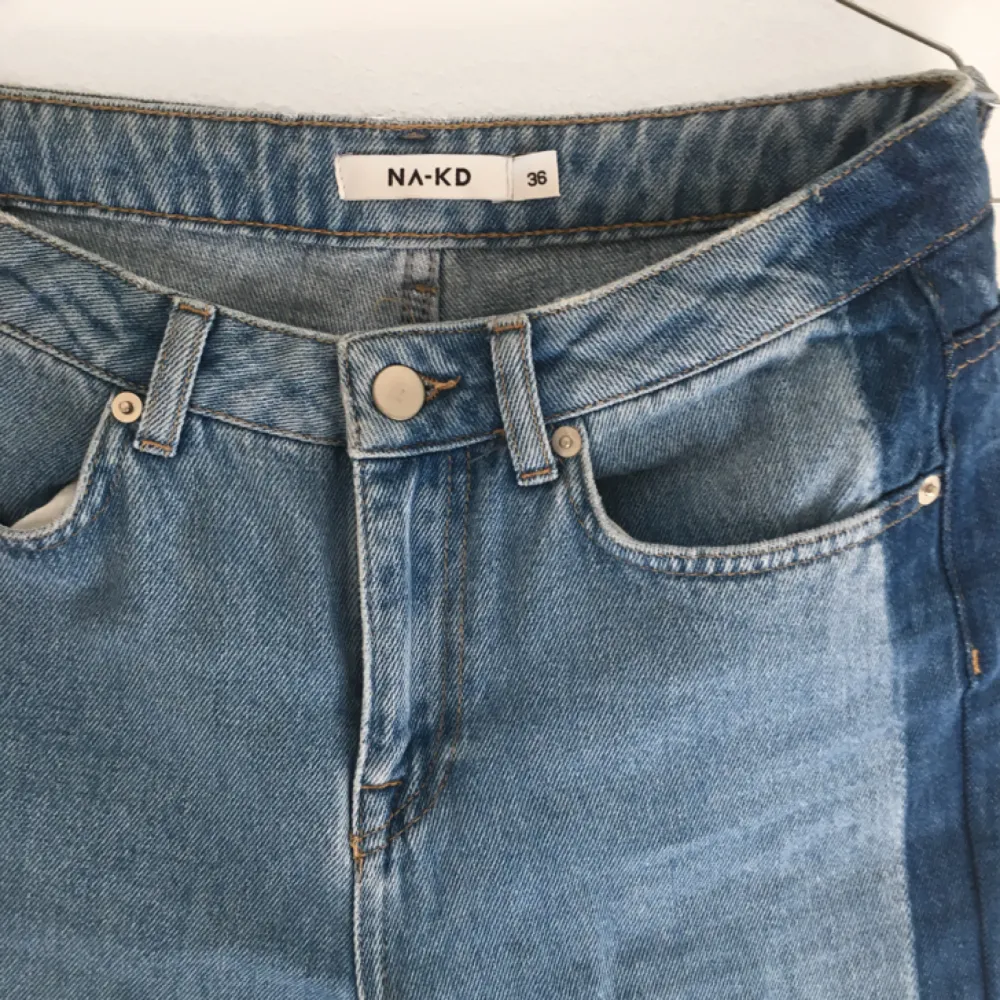 Helt nya mom jeans från nakd  (Frakt tillkommer ). Jeans & Byxor.