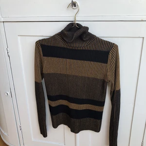  - stickad tröja från monki