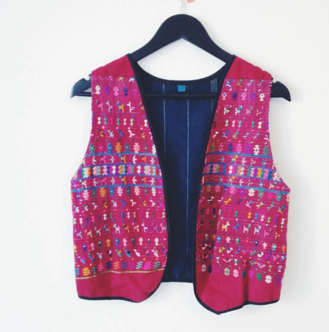 Embroidered handmade vest peru - 1389452752