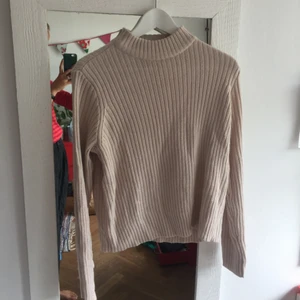  - Superfin ljusrosa stickad tröja från hm! 🌷 