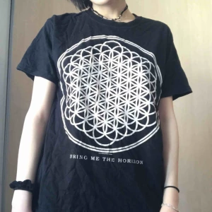  - Bring Me The Horizon t-shirt i strl M. Frakt ingår i priset✨