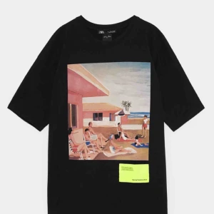  - Cool T-shirt från zara:) precis köpt och använd max två gånger. Pris kan diskuteras!