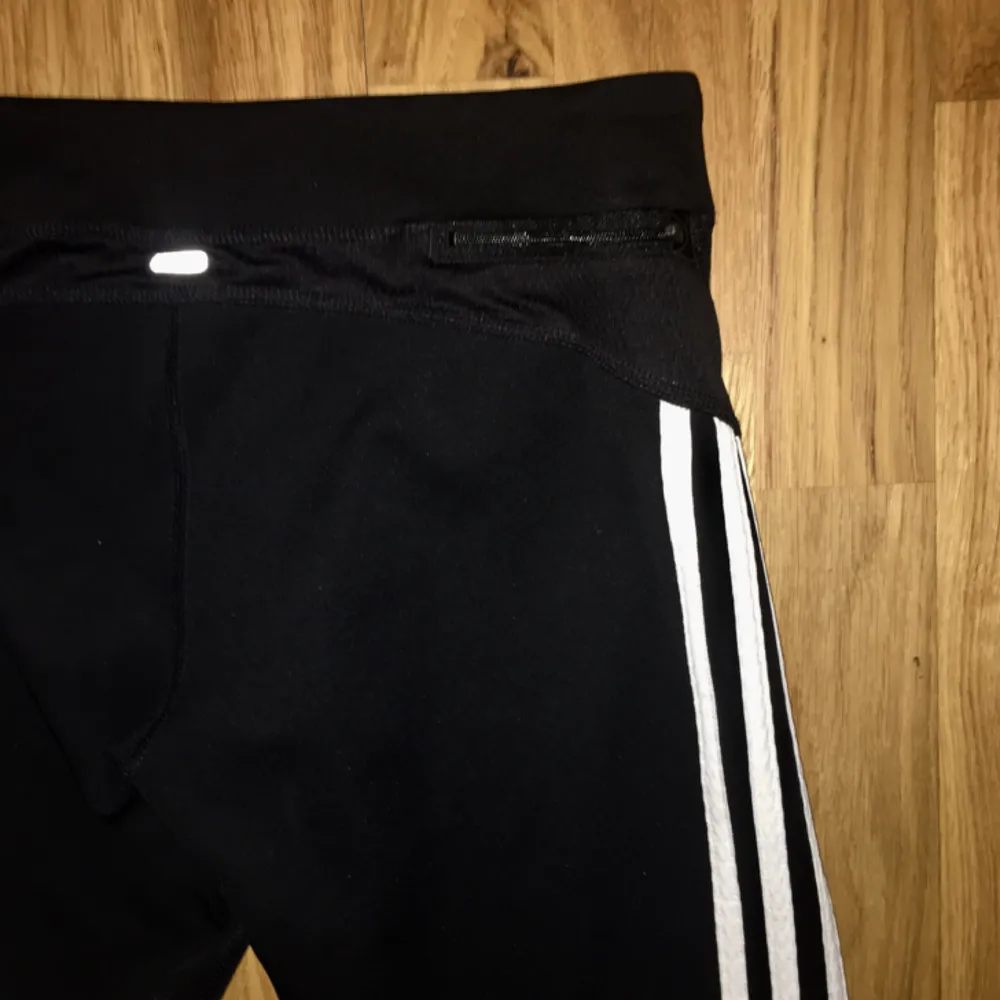 Adidas Climate Training 3/4 leggings | Size 38 (very stretchable) | Meet ups in Sthlm, shipping fee not included in price ✨. Jeans & Byxor.
