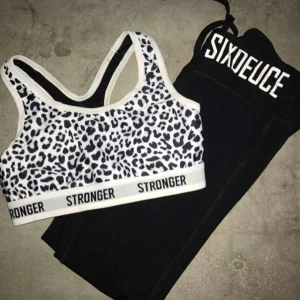  - SIXDEUCE hellånga tights i fint skick. Frakt ingår 